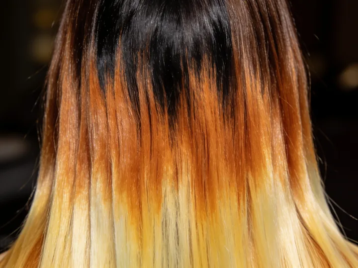 Cabelo com cor manchada e desigual